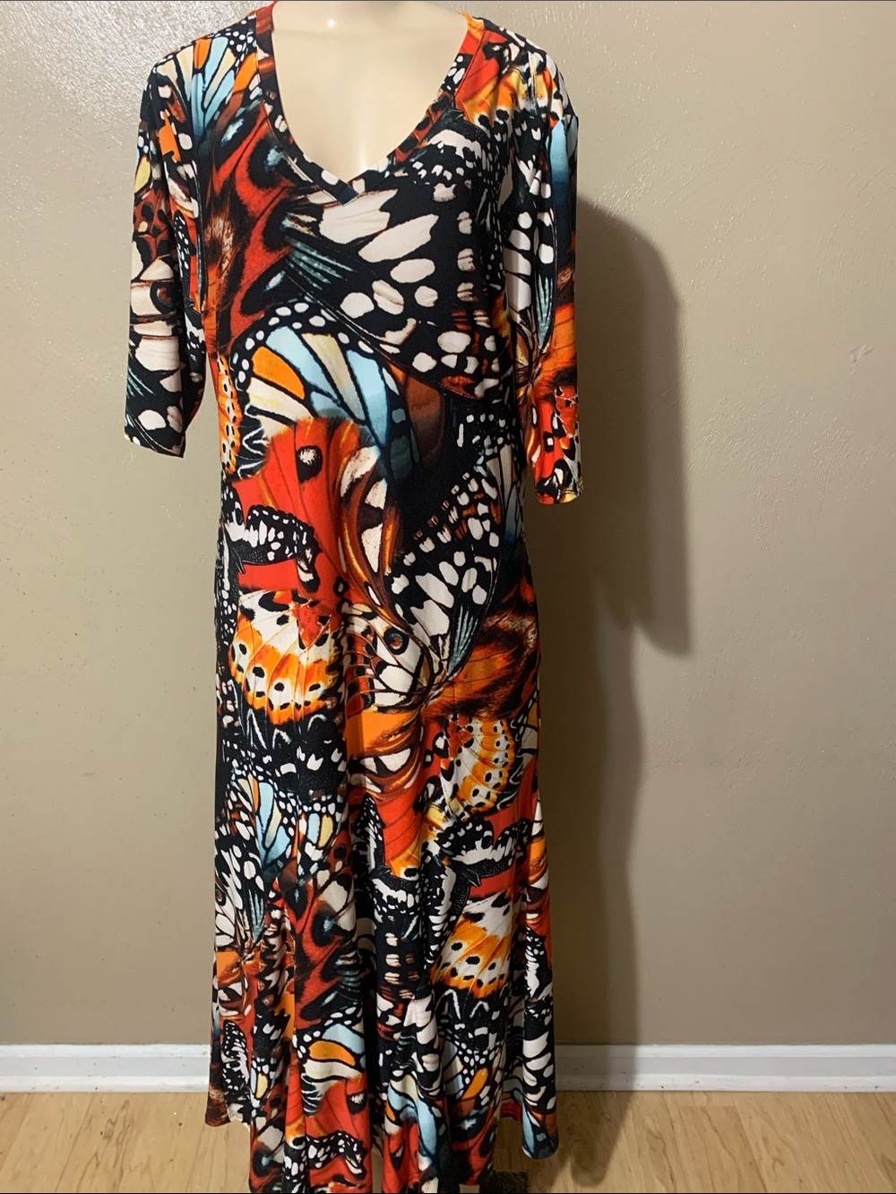 Attitudes by Renee size L Butterfly-Print Maxi Dress in Orange, Black & Blue